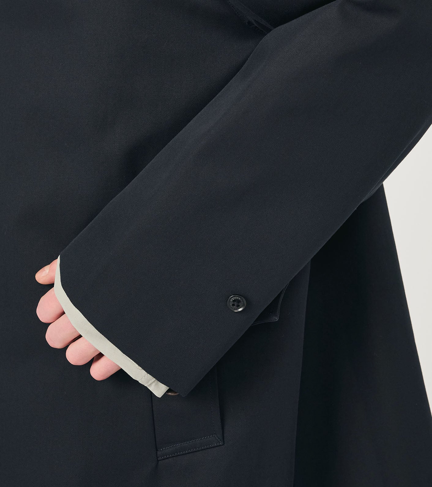 2L Cotton GORE-TEX Balmacaan Coat - Image 15