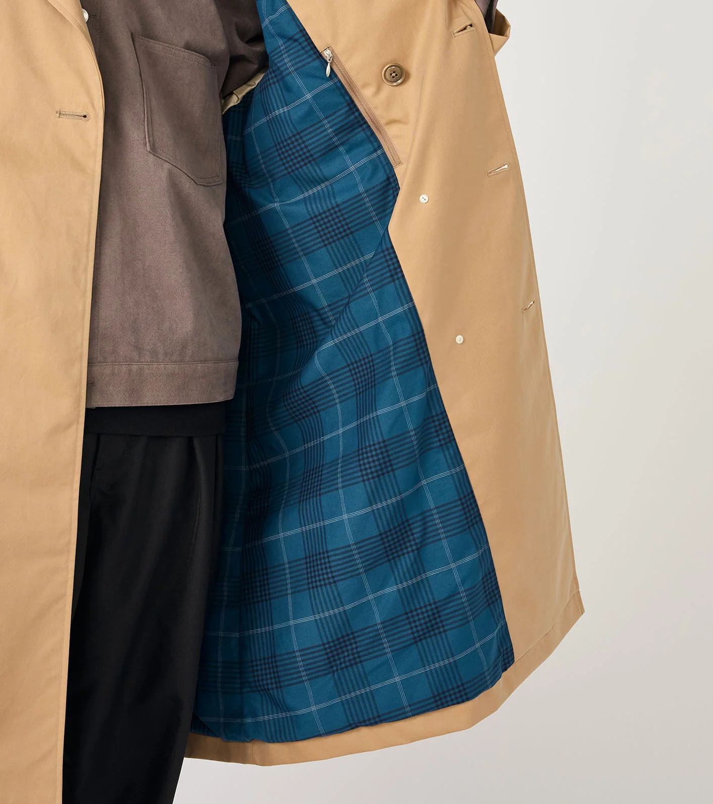 2L Cotton GORE-TEX Double Breasted Coat - Image 14