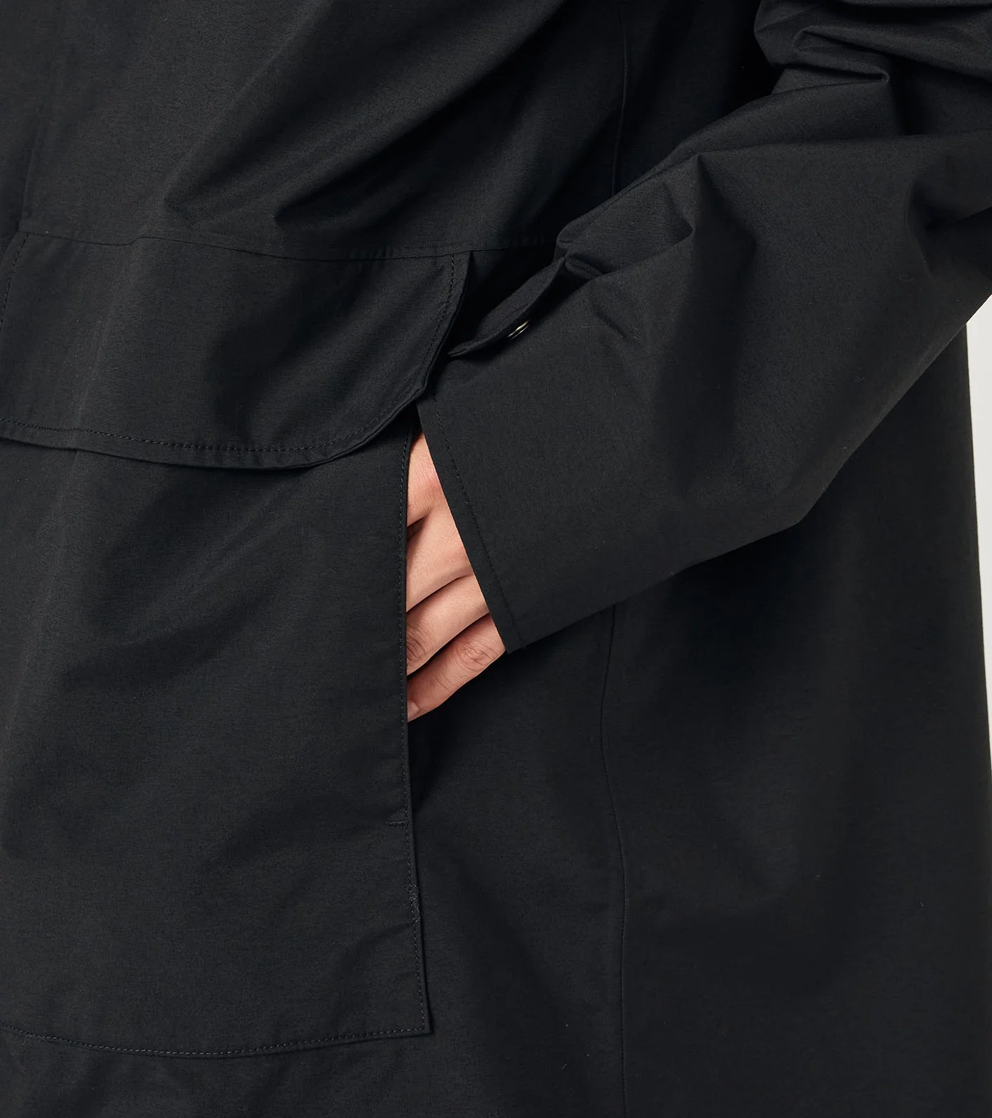 2L NYLON GORE-TEX Cruiser Coat - Image 15