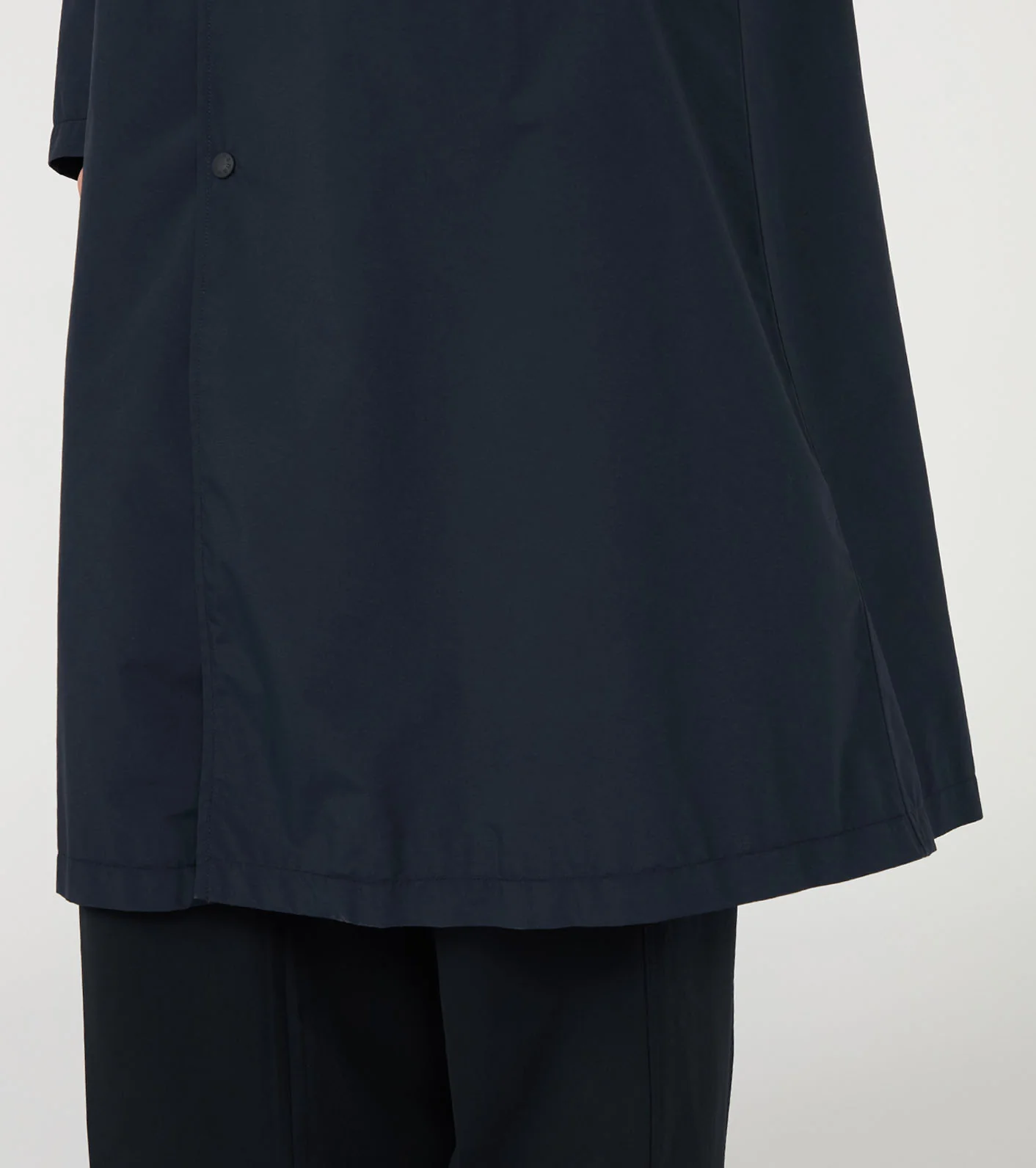 2L NYLON GORE-TEX Hooded Coat - Image 14